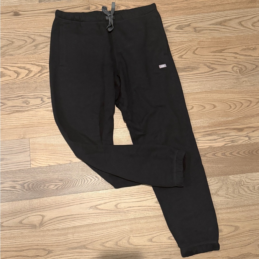 Figs black off shift jogger sweatpants